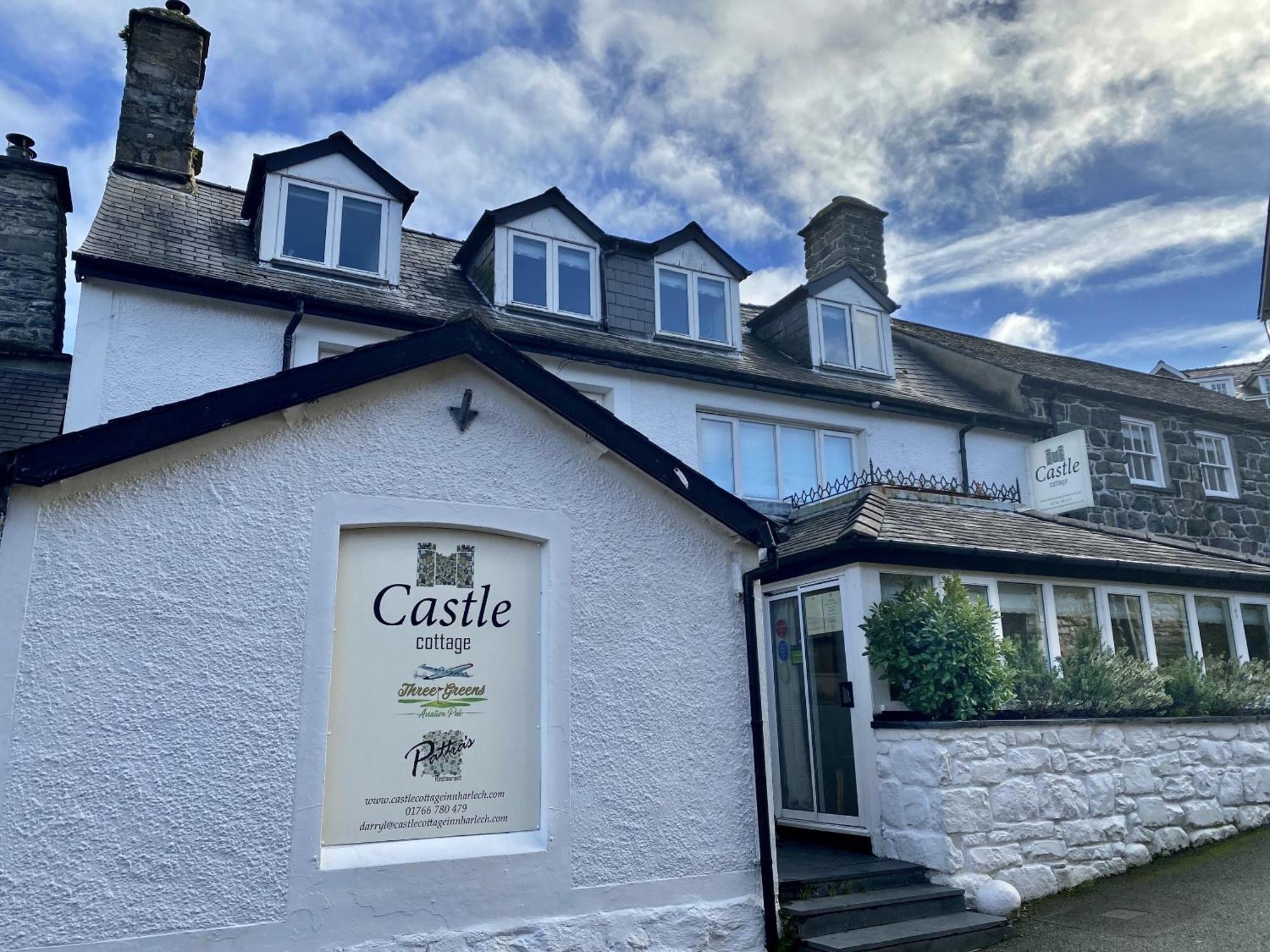 Castle Cottage Inn Harlech Exterior foto